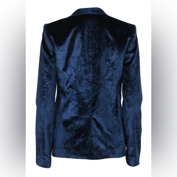 Elizabeth & James Elegant Navy Velvet Blazer - Picture 3 of 9